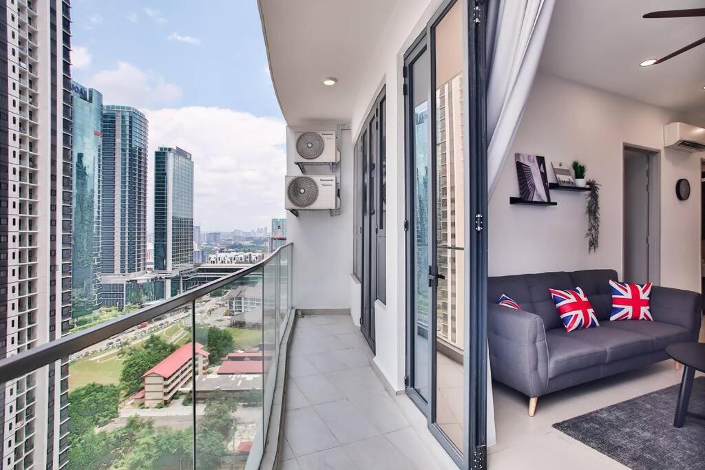 2br Designer *